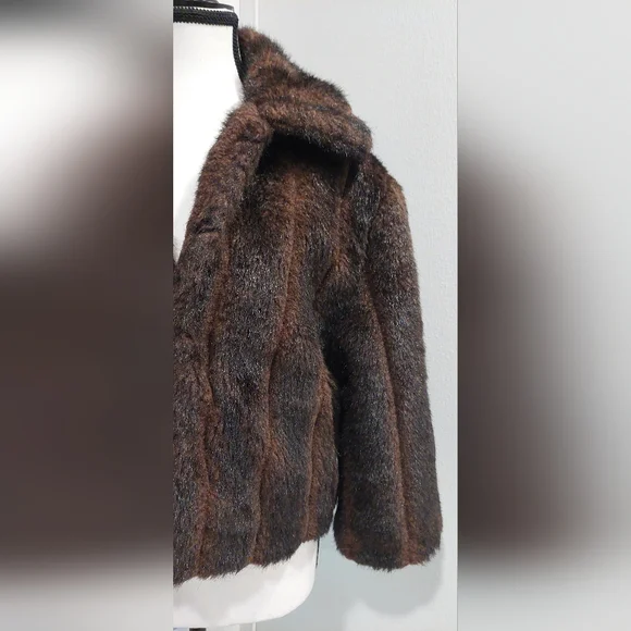 Elegant Brown Teddy Jacket for Women - Picture 2 of 11